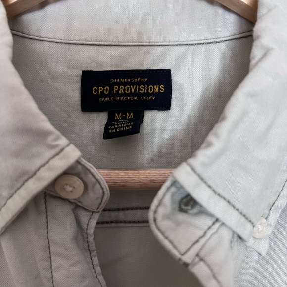 Men’s casual button up. - Picture 3 of 4